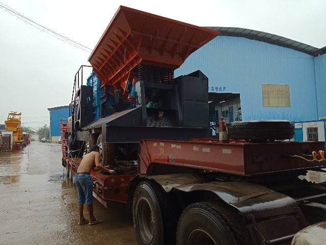 輪胎式移動破碎站老板來提貨啦?。。? /><p><span>輪胎式移動破碎站老板來提貨啦?。。?/span></p></a></li><li><a class=
